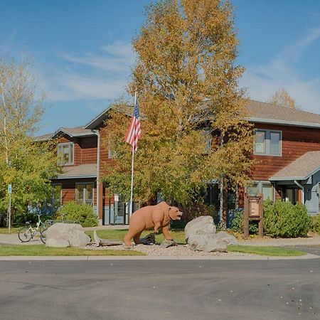 Yellowstone Grizzly Rv Park And Cabins Βίλα West Yellowstone Εξωτερικό φωτογραφία