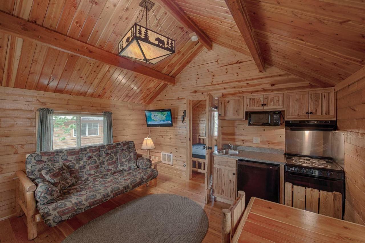 Yellowstone Grizzly Rv Park And Cabins Βίλα West Yellowstone Εξωτερικό φωτογραφία